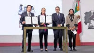 Julio Hernández López: Astillero   