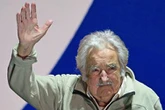 José Mujica, en fase terminal del cáncer, revela su esposa   