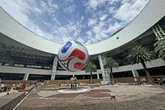 Gigantesco balón Trionda pone ambiente mundialista  en el AICM     