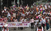 Exigen “vidas dignas y llenas de respeto” en Marcha Lencha 2025   