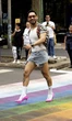 Corren en tacones por el orgullo LGBT+   