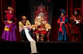 En Irán refrescan El rey Lear de Shakespeare con rock y luces    