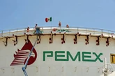 Trabajadores de Pemex van por aumento superior a la inflación    