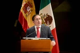 Critica el canciller de España a los “poderosos” que incitan a la guerra   