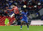 Cruz Azul, en aprietos luego de polémico empate ante Chivas    