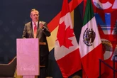 Encabeza Ebrard misión de 240 empresas mexicanas a Canadá   