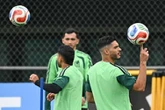 México comienza la aventura en casa bajo el misterio de Aguirre   