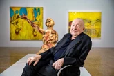 Falleció el artista alemán Georg Baselitz, para quien sus pinturas eran “batallas”   