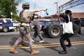 Agentes del ICE golpean a migrantes en huelga de hambre en Nueva Jersey   