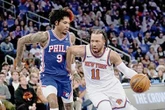 Knicks aplasta a Sixers   