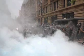 Chocan maestros y policías   