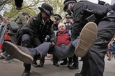 Arrestan en GB a más de 500 en protesta pro palestina   