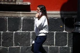 Sólo un tercio de las líneas de celular, vinculadas a la CURP   