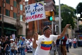 Protestan organizaciones sindicales en Venezuela; exigen aumento salarial   