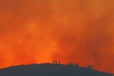 Incendios forestales invaden de esmog a EU   