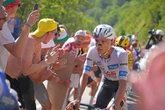 Del Toro se aferra al tercer sitio; Pogacar gana otra etapa del Tour    