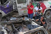Suman 20 muertos y 36 heridos por bombazo en carretera de Colombia   