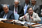 Frenan en Colombia propuesta de diputada de separar del cargo a Petro    