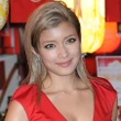 「泥まみれのローラ」が美しい！田んぼで作業する「佐藤えり」としての素顔