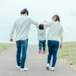 秋田県が高校2年生に配布する「妊娠前の男女が読む冊子」が「人権侵害」と批判される理由