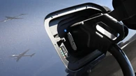 Incentivi auto elettriche 2025 al via: fino a 11 mila euro, quello che c’è da sapere
