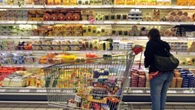 Un torinese su tre vive sotto la soglia di povertà: crollano le spese per alimentari e per l’abbigliamento