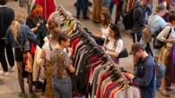 Fair Priced Vintage, a Torino il più grande mercato di abiti usati d'Europa (solo su prenotazione). Tutte le informazioni