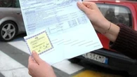 Novara, la mega truffa delle polizze auto: l'agenzia in centro prendeva fino a 2000 euro per polizze non valide. Parte la causa comune