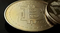 Стоимость биткоина впервые поднялась выше $125 тысяч