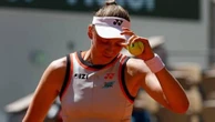 Елена Рыбакина сенсационно вылетела во втором круге "Ролан Гаррос"