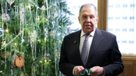 Устраивающие антироссийскую истерику политики обречены, заявил Лавров