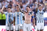 4 minuti faSempre con fatica, ma l’Argentina ha vinto ancoraIl quarto di finale contro la Svizzera è finito 3-1, e dopo i supplementari, e in semifinale sarà Argentina-Inghilterra