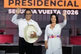 4 minuti faL’incerto ballottaggio per le presidenziali in PerùSi elegge il decimo presidente in dieci anni e potrebbe essere la volta buona per Keiko Fujimori, figlia di un ex dittatore alla sua quarta candidatura