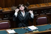 2 minuti faLa riforma del governo sui concorsi universitari peggiorerà le cose?Secondo i rappresentanti di professori e ricercatori favorirà i bandi pilotati e i casi di nepotismo che vorrebbe eliminare