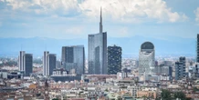 1 minuto faCome sono fatte le case negli edifici sotto inchiesta a MilanoQuanto costano, che servizi hanno all'interno, in che zone sono e chi le ha comprate