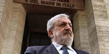 pochi secondi faIn Puglia si discute di un incarico che Michele Emiliano si è dato da soloIl centrodestra locale lo contesta anche perché forse è incompatibile con il ruolo di presidente di regione