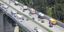 1 minuto faQuanto stanno costando alle aziende italiane le limitazioni al BrenneroSecondo una stima di Uniontrasporti due miliardi di euro in cinque anni, su un valore complessivo delle merci di 176 miliardi all'anno