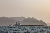 5 minuti faI prezzi del petrolio sono tornati ai livelli di prima della guerraPer la riapertura almeno parziale dello stretto di Hormuz: ma serve cautela, e vedere dove vanno i negoziati tra Iran e Stati Uniti