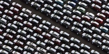 Quasi tutte le auto sono bianche, nere o grigieLe macchine di colori neutri sono le più vendute in tutto il mondo, per ragioni economiche, pratiche e produttive