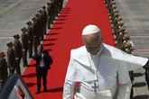pochi secondi faIn Spagna Leone XIV non ha accontentato fino in fondo nessunoL'ultimo viaggio apostolico ha mostrato che sia per la destra che per la sinistra è difficile tirare il papa dalla propria parte
