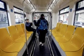 1 minuto faATM ha aperto un’indagine interna per una chat in cui venivano scambiate foto di passeggere e commenti sessisti