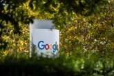 3 minuti faLa Commissione europea ha multato Google per 890 milioni di euro per violazione delle norme sulla concorrenza