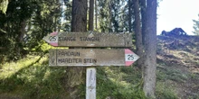 1 minuto faL’eterno caso dei cartelli in tedesco sui sentieri di montagna dell’Alto AdigeE che violano le leggi sul bilinguismo: se ne sta riparlando per alcune segnalazioni durante la stagione turistica