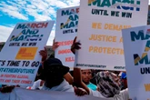 1 minuto faLe proteste contro gli stranieri in SudafricaLe organizzano gruppi xenofobi e colpiscono soprattutto migranti africani: succede da dopo l'apartheid, oggi è diventato un tema elettorale