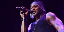 4 minuti faÈ morto il cantante statunitense D’AngeloRinnovò la musica soul e fu molto influente soprattutto tra gli anni Novanta e i primi Duemila: aveva 51 anni