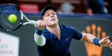 11 ore faJannik Sinner si è ritirato dal torneo Masters 1000 di Shanghai per crampi