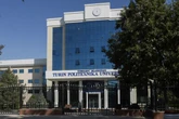 2 minuti faIl Politecnico di Torino è una potenza a TashkentDa quindici anni ha un campus e gestisce corsi in Uzbekistan con professori italiani: ha contribuito alla crescita di un'industria dell'automobile quasi monopolista