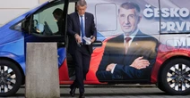 1 minuto faAndrej Babiš vuole allearsi con partiti ancora più radicali del suoIl vincitore delle elezioni in Cechia, sovranista, cerca l'appoggio della destra antiecologista e che chiede l'uscita da NATO e Unione Europea