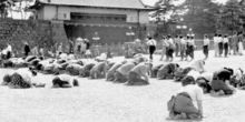 pochi secondi faIl discorso con cui finì la Seconda guerra mondiale, 80 anni faLa resa del Giappone fu annunciata dall'imperatore Hiroito con un lessico arcaico, e lì per lì molti suoi sudditi non capirono