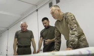 1 minuto faZelensky ha licenziato il capo delle forze armateIl generale Oleksandr Syrsky è stato rimosso dopo giorni di manifestazioni e proteste a sostegno dell’ex ministro della Difesa